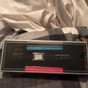 Givenchy | Accessories | Rare Givenchy Watch W 3 Bands  display picture 3